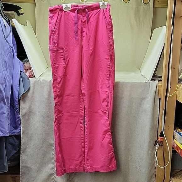 Bundle of 4 scrubs: 3 tops,1 pant,: Peaches, Landau and Scrubstar brands size XS - Picture 11 of 14